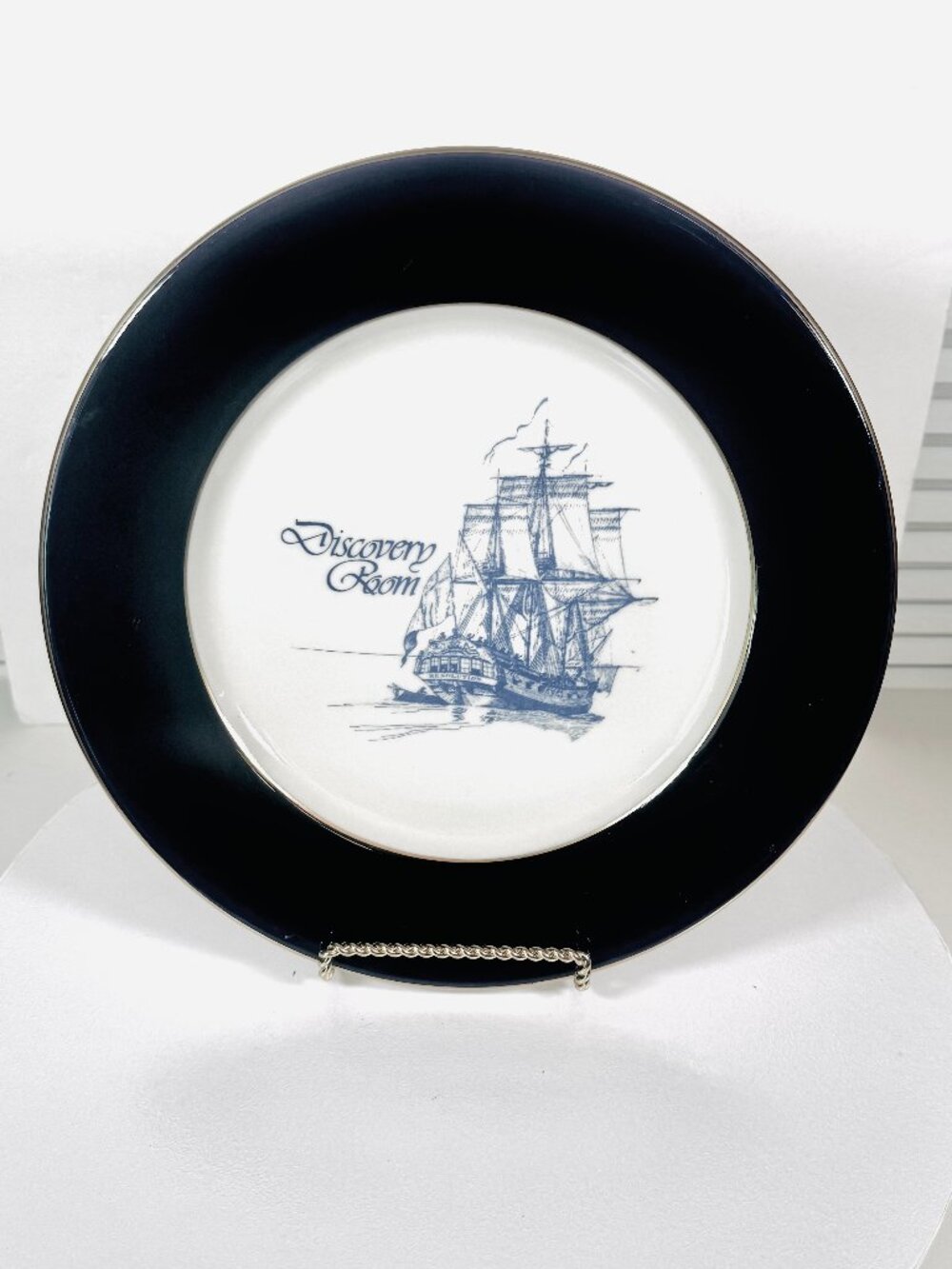 Vtg Sheraton Maui Resort & Spa Hawaii Dinner Plate 10x10" HMS Resolution Ship An